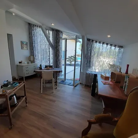 Un Petit Coin De Paradis A Haute Bed & Breakfast Jarrie